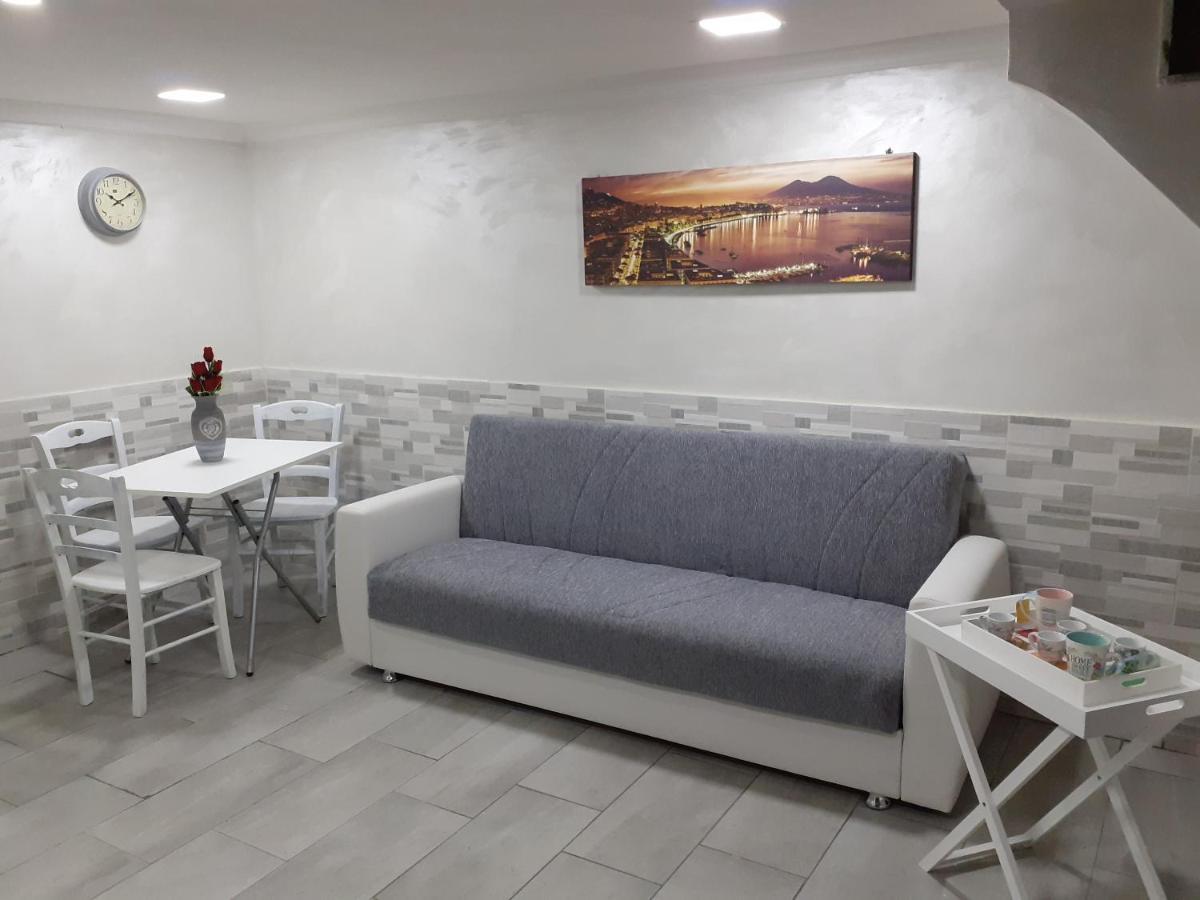 Вилла A'Casa E' Mamma' Неаполь Экстерьер фото
